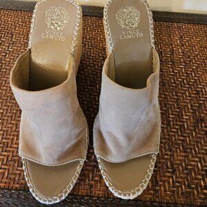 VINCE CAMUTO Tan Slip on Wedges  size 10M